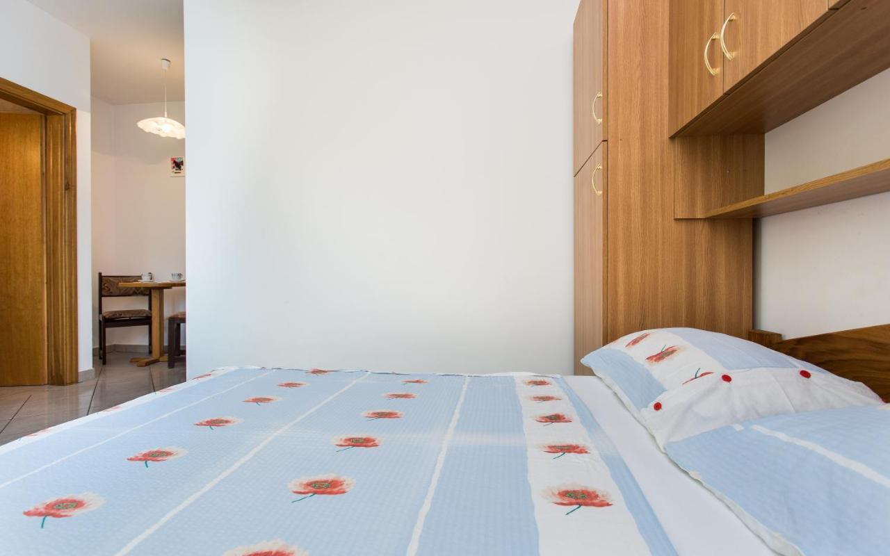 Apartman Justinic Šilo Buitenkant foto