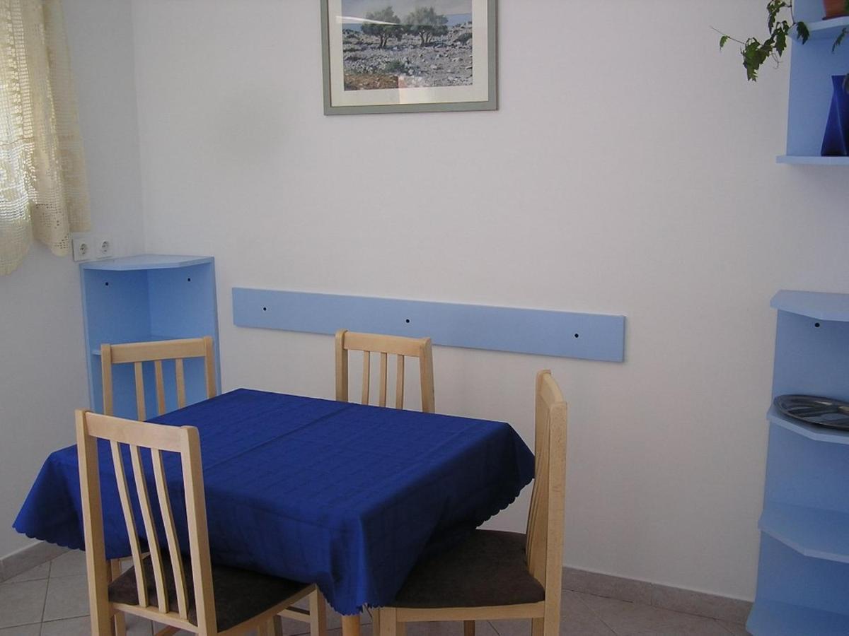 Apartman Justinic Šilo Buitenkant foto