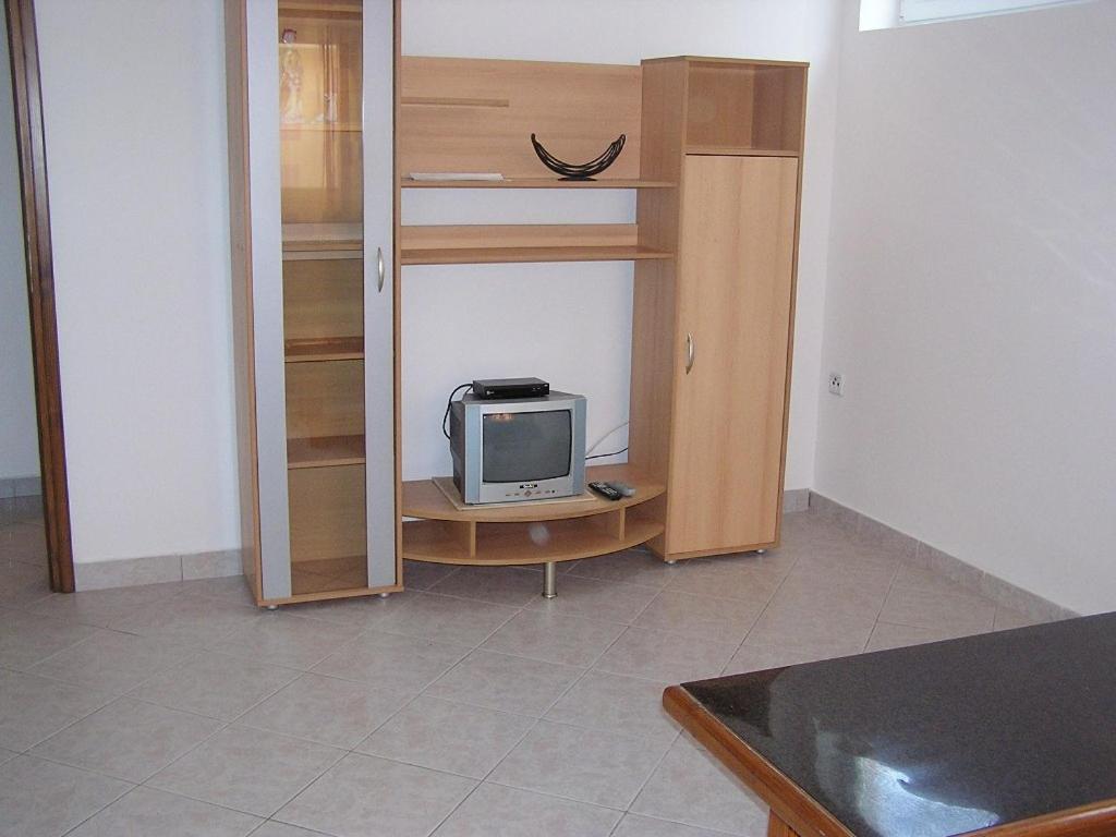 Apartman Justinic Šilo Buitenkant foto