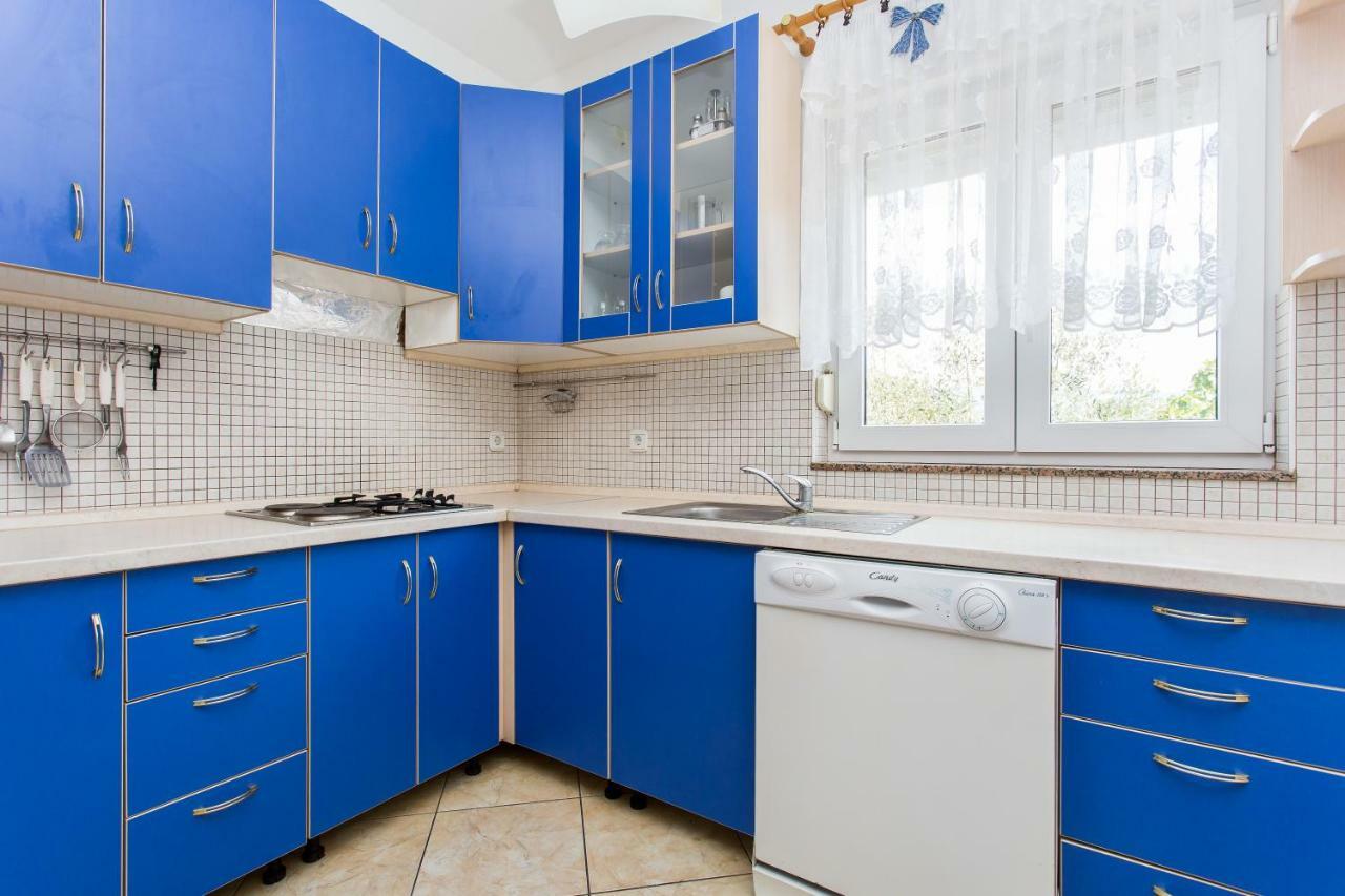 Apartman Justinic Šilo Buitenkant foto