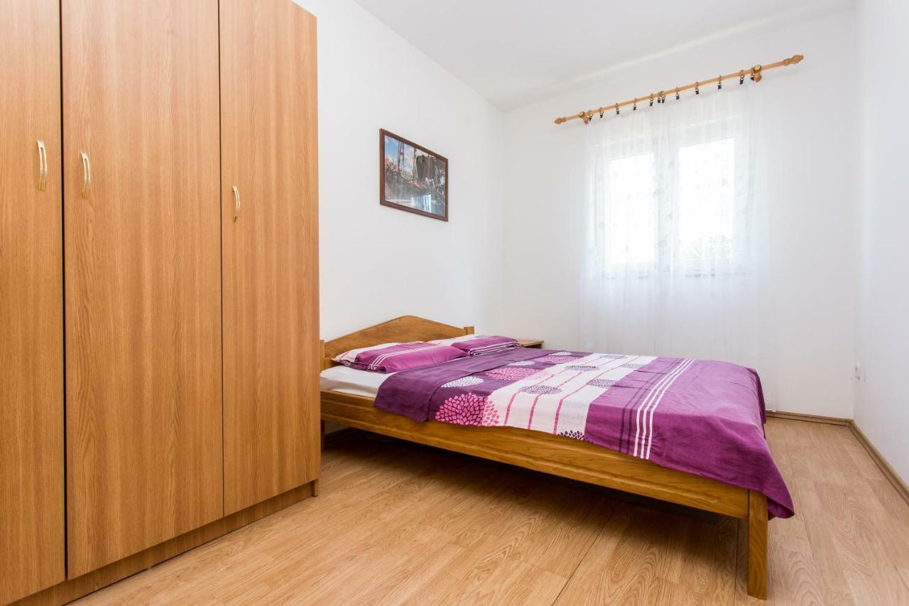 Apartman Justinic Šilo Buitenkant foto